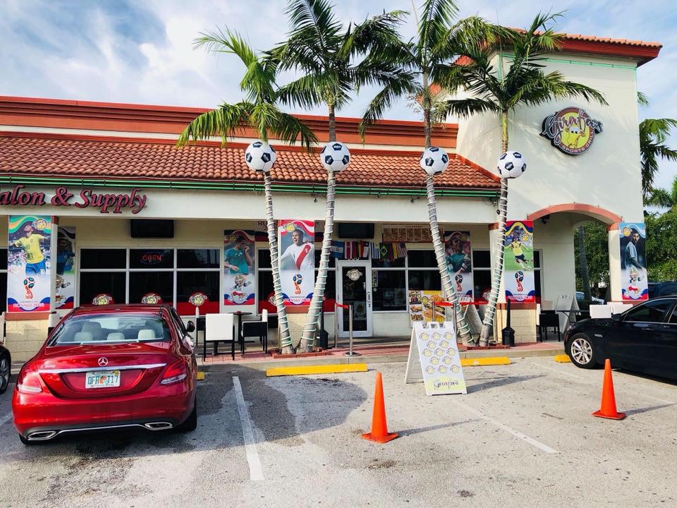 Girafa's Sports Grill
